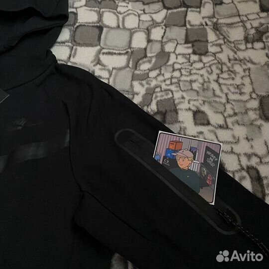 Nike Tech Fleece (черная)