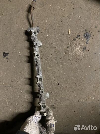 Топливная рампа Mitsubishi carisma