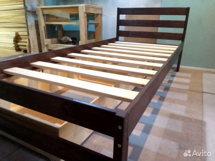 Новая кровать 90х200 в темном цвете