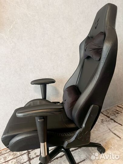 Компьютерное игровое кресло
