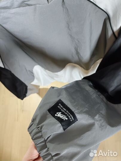 Нейлоновая куртка Pull&Bear