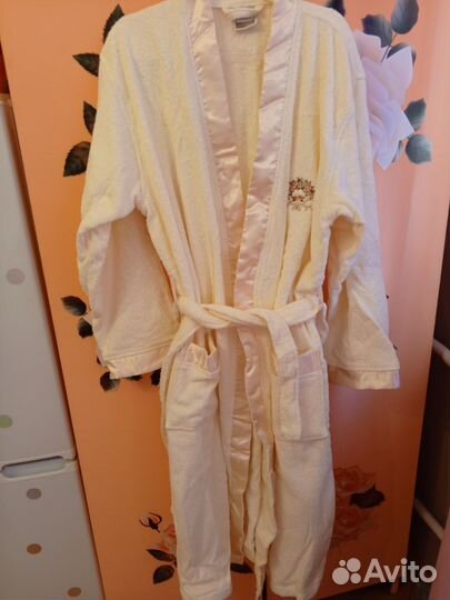 Халат женский с вышивкой