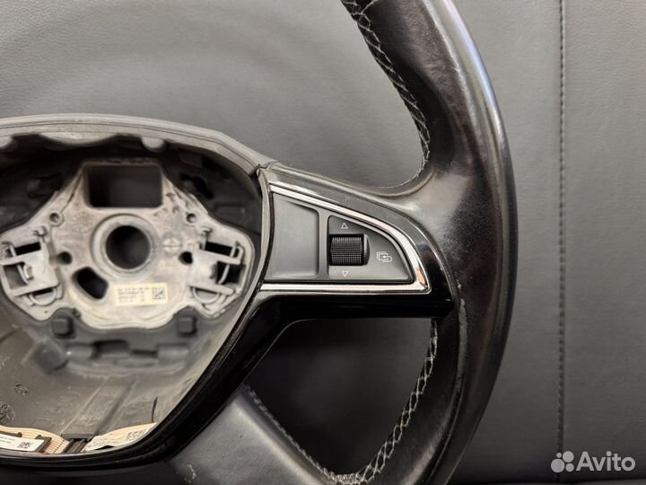 Руль с кнопками Skoda Octavia