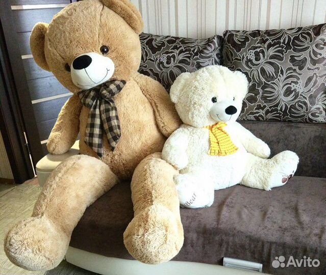 Большой плюшевый мишка