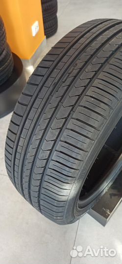 Winrun R330 255/35 R19