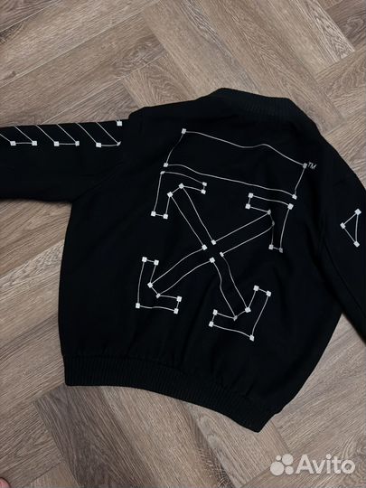 Бомбер off white