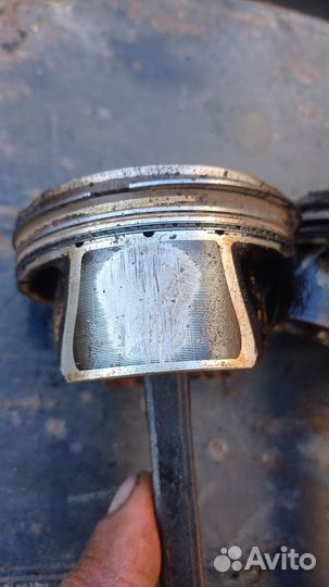 Шатун с поршнем G4NA