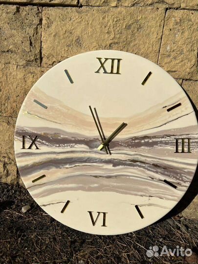 Часы из эпоксидной смолы