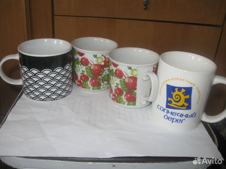 Термос и кружки