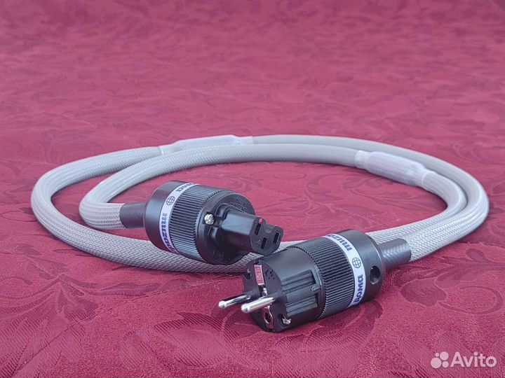 Кабель в наличии силовой немецкий. у.20Pro