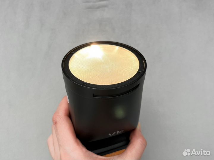 Вспышка накамерная Godox Ving V1C TTL для Canon