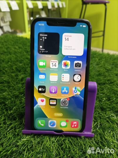 iPhone 11, 64 ГБ