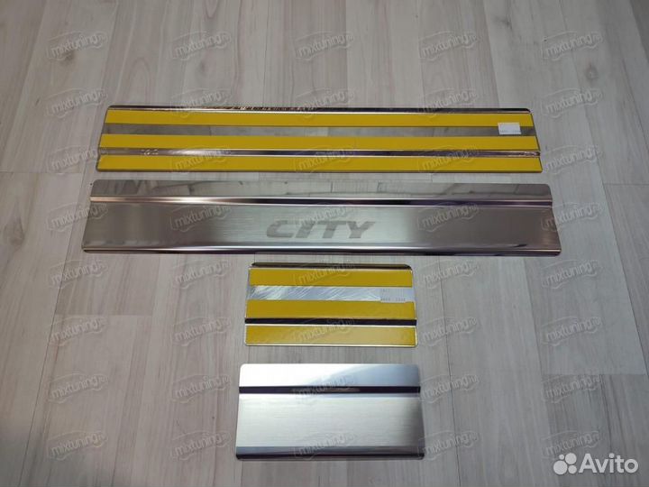 Накладки на пороги Honda City 2008-2014