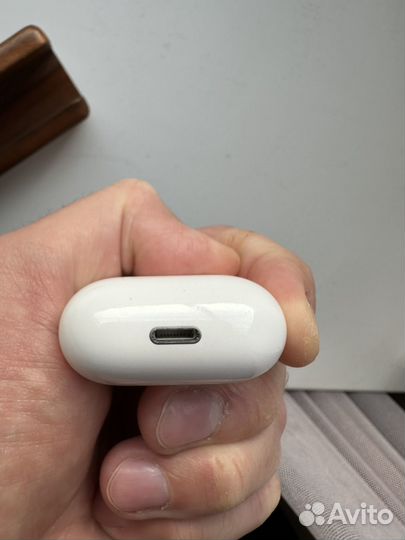 Наушники Apple AirPods 2-го поколения