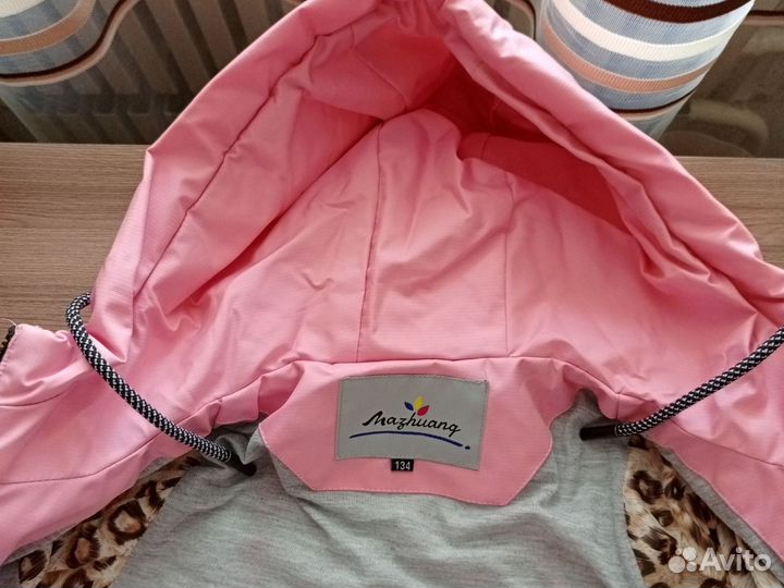 Куртка весна осень для девочки. Размер 134