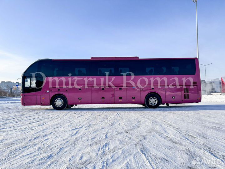 Туристический автобус Zhong Tong LCK6127H Compass, 2024