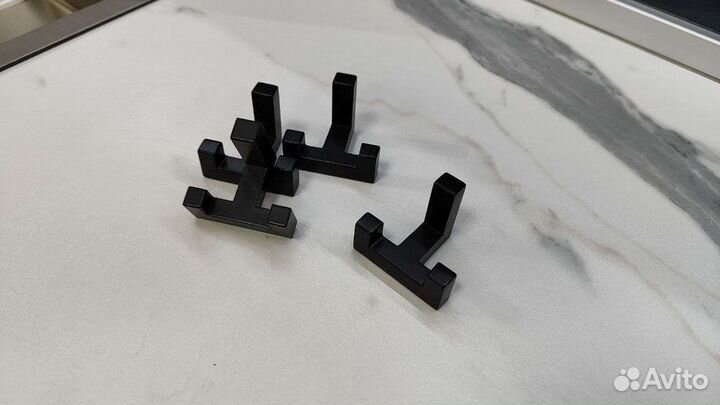 Крючок мебельный