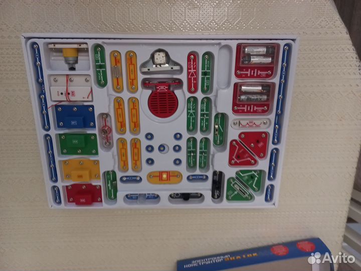 Электронный конструктор знаток 320 схем