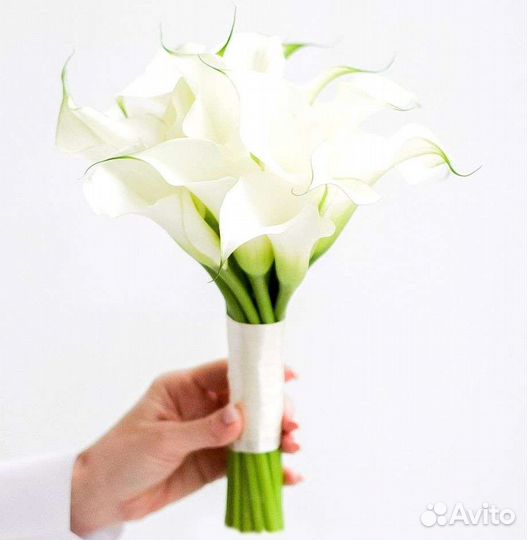 Букет невесты каллы