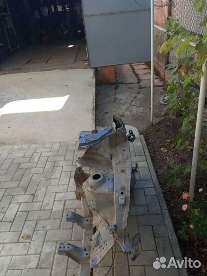 Левая передняя четверть Kia Rio (3)