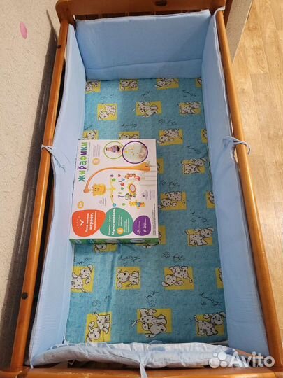 Детская кровать с маятником + мультимобиль