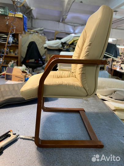 Кресло конференц