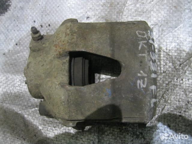 Суппорт передний левый от Skoda Octavia (A5 1Z)