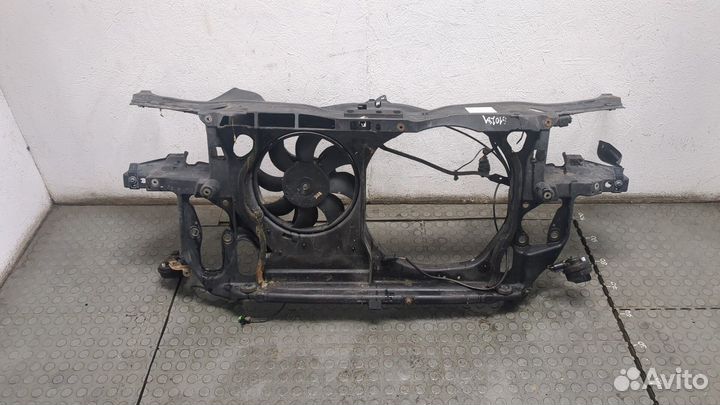 Рамка передняя Volkswagen Passat 5, 2001