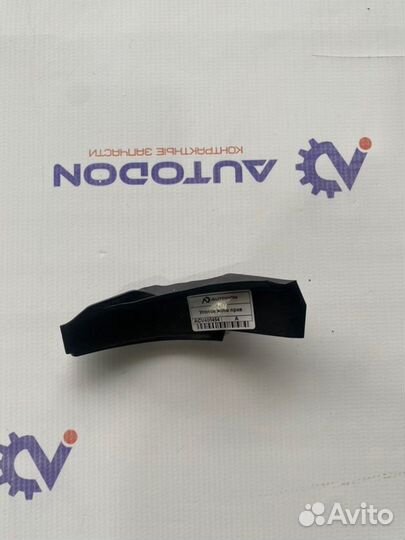 Уголок жабо правый Toyota Camry ACV40