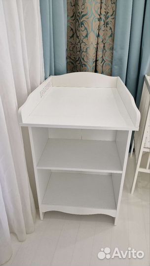 Пеленальный стол