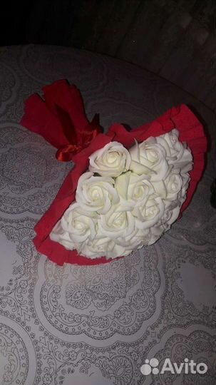 Киндер торт и букет