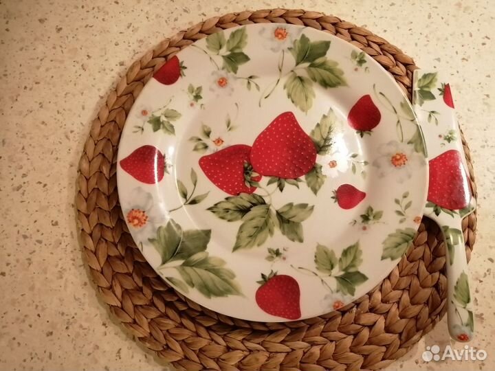 Отдам за сок. Блюдо. Новое