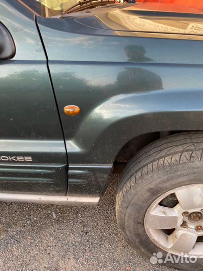 Крыло переднее правое Jeep Grand Cherokee WJ 3.1