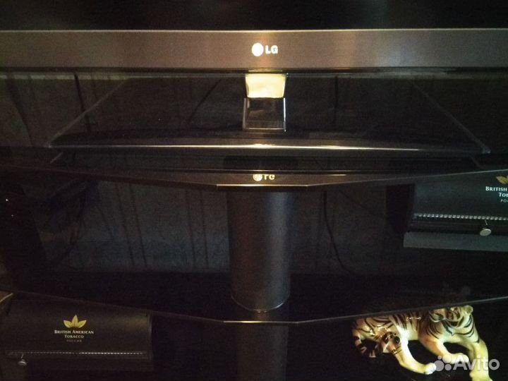 Полка под телевизор