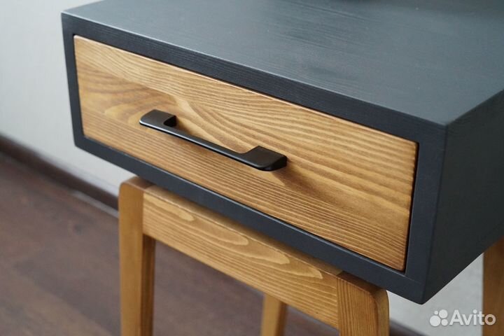Тумба прикроватная из натурального дерева