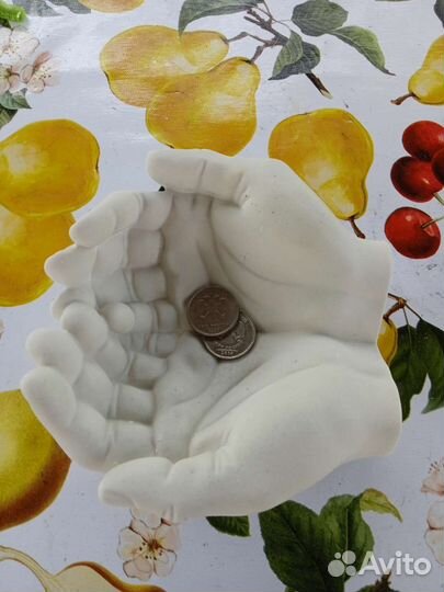 Статуэтка, подставка, пепельница