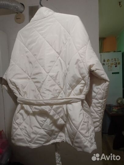 Куртка женская в хорошем состоянии,размер L