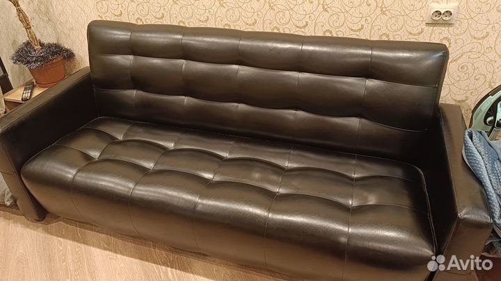 Кожаный диван бу