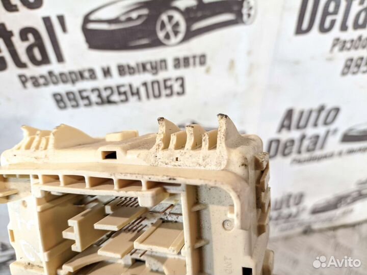 Салонный блок предохранителей Hyundai Solaris 2