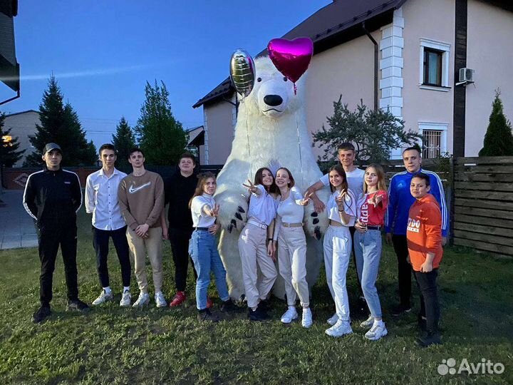 Белый медведь 3 метра поздравление. Ростовая кукла