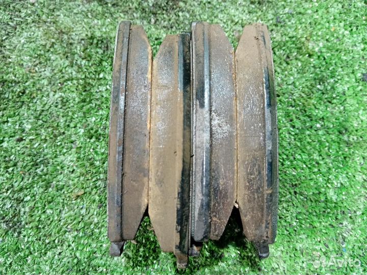 Колодки тормозные задние Volkswagen Golf 5 caxa