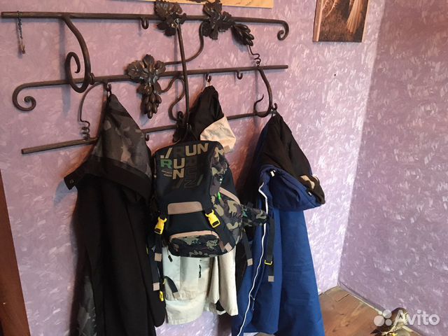 Кованная вешалка в ресторан особняк Виноград Лоза