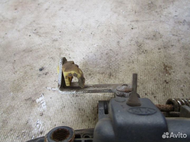 Ручка наружная двери задней левая Kia RIO 2005-201