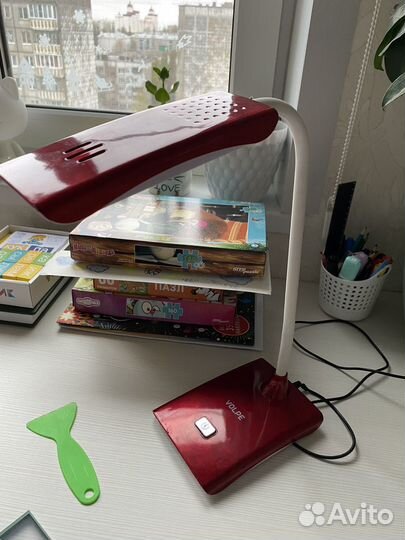 Настольная лампа