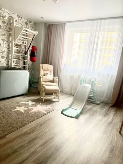 3-к. квартира, 102 м², 2/9 эт.