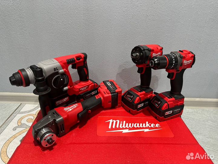 Профессиональный набор Milwaukee 4в1 (Арт.76127)