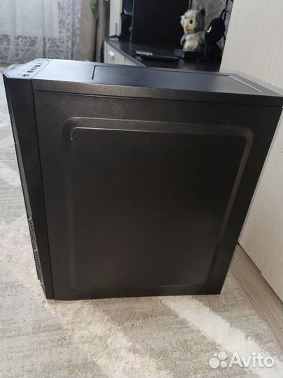 Обычный корпус для компьютера, с RGB