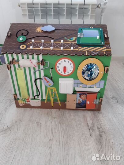 Бизиборд домик