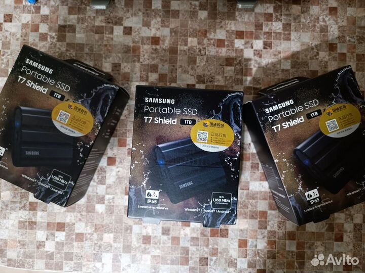 Samsung Portable SSD T7 Shield 1TB Новый