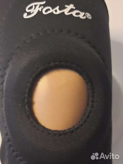 Наколенник Fosta с фиксацией надколенника